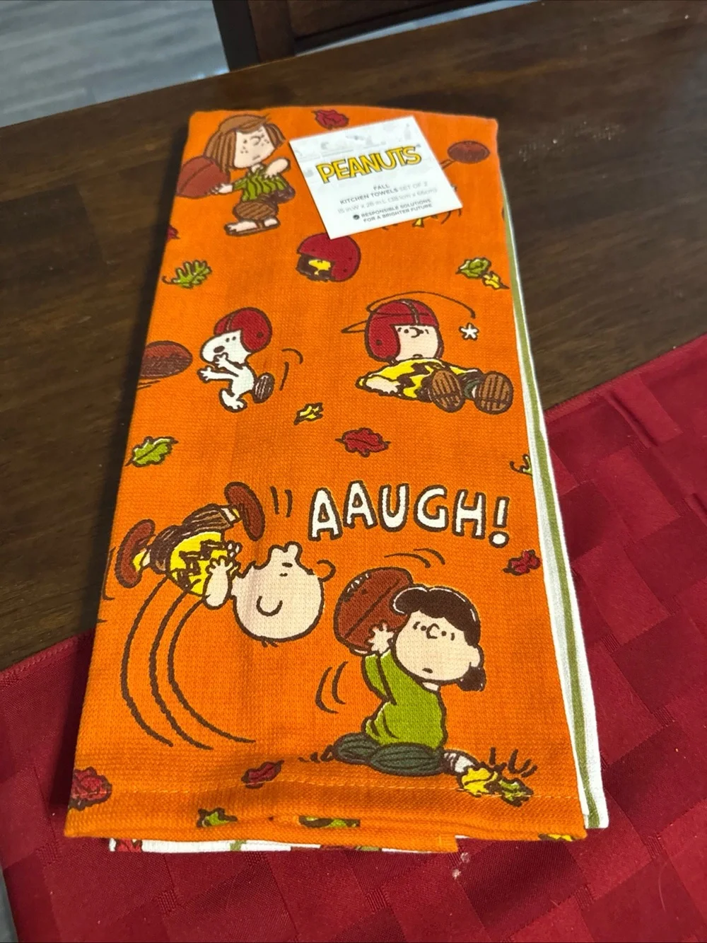Peanuts kitchen towels